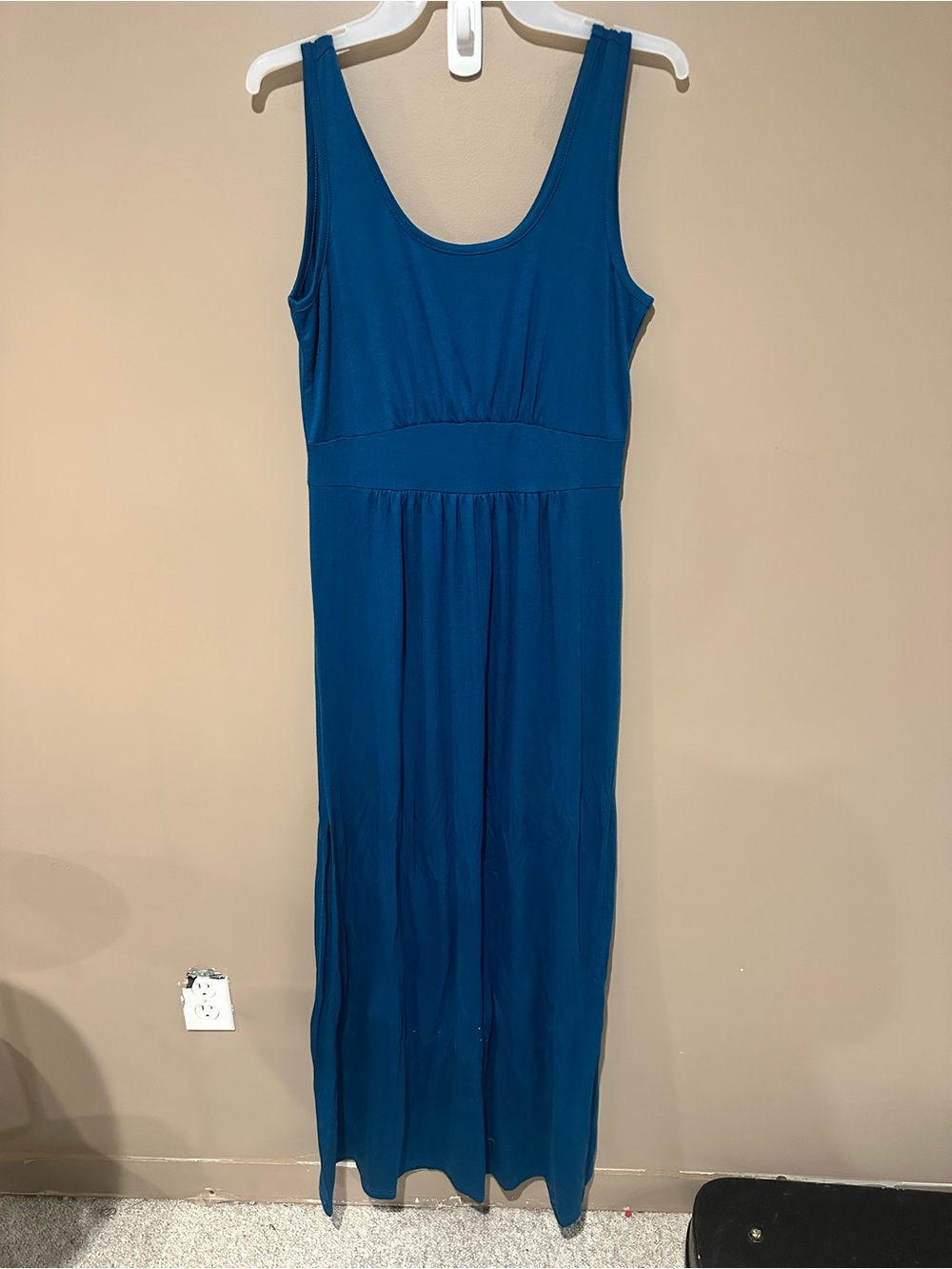 Sleeveless Teal Maxi Dress with Scoop Neck